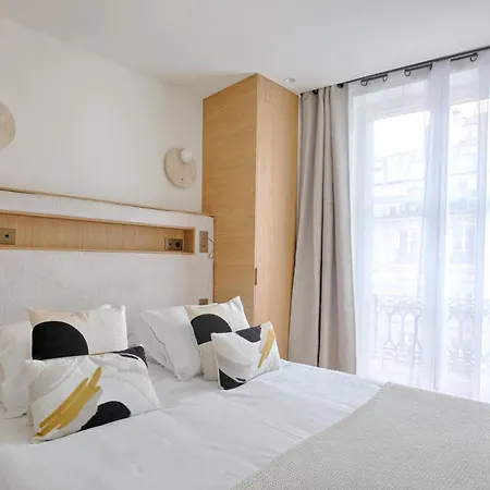 Apartment Heart Marais Luxury 2br Ac By Melvane